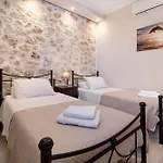 Goudis Irida Villa *