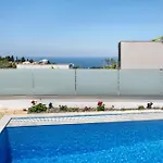 Goudis Irida Villa *