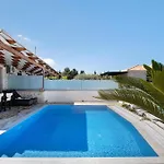 Goudis Irida Villa *