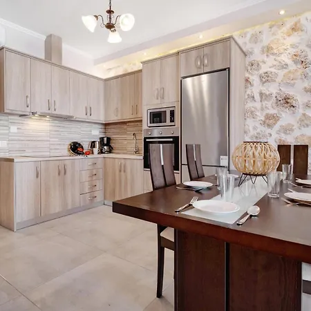 Goudis Irida Lefkada City