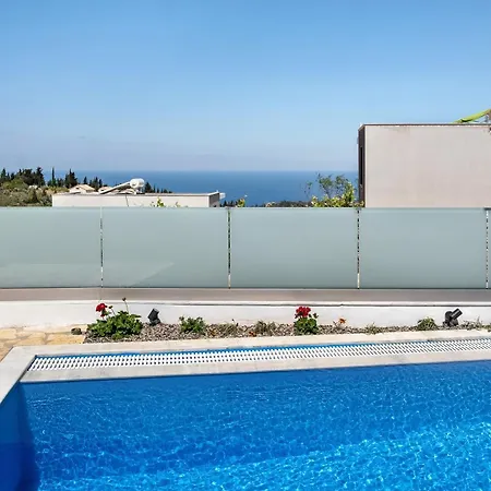 Villa Goudis Irida *