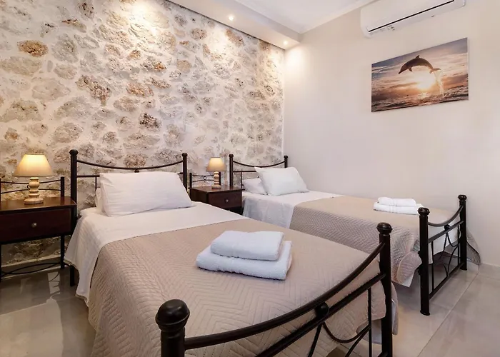 Goudis Irida Villa *